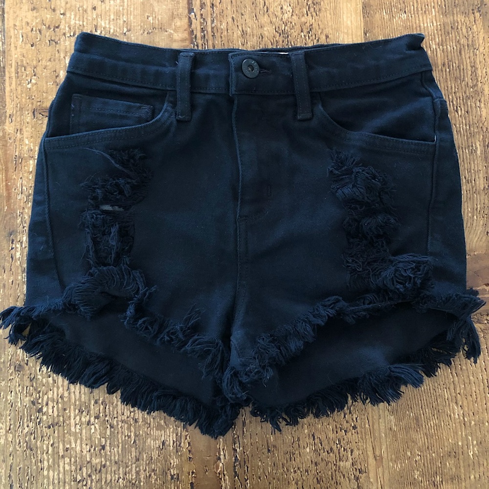 Gypsy Warrior Black distressed denim shorts size S